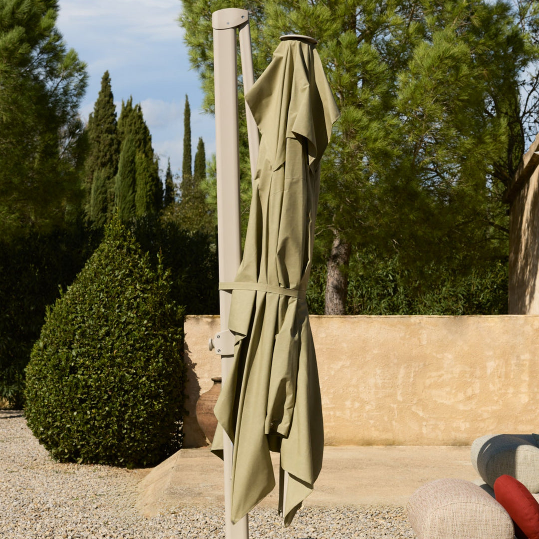 Lima luxury cantilever parasol 400x400cm linen