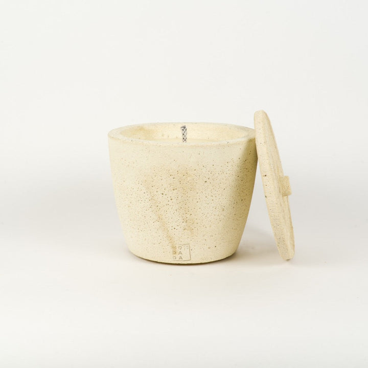 Urban Outdoor candle Medium Ecru + lid