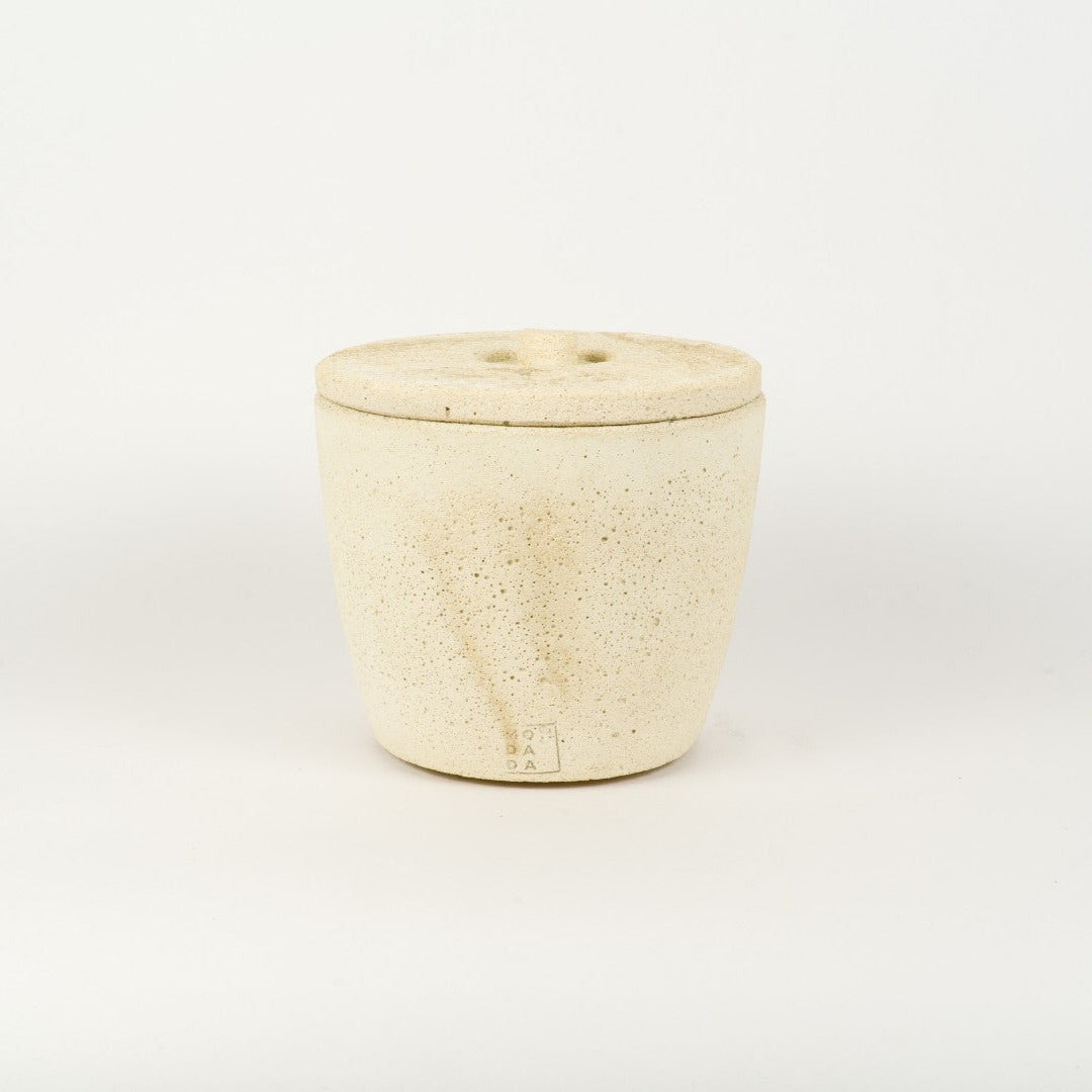 Urban Outdoor candle Medium Ecru + lid