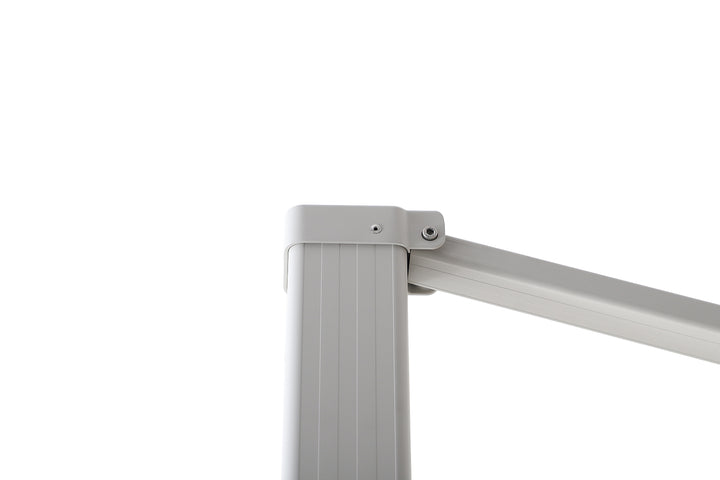 Parasol suspendu Solux 300x300 avec cadre en aluminium lin et toile Sunbrella beige