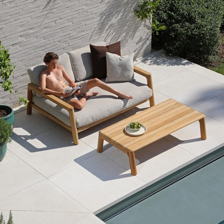 Tolo 2-zit loungebank in teak en all-weather kussens