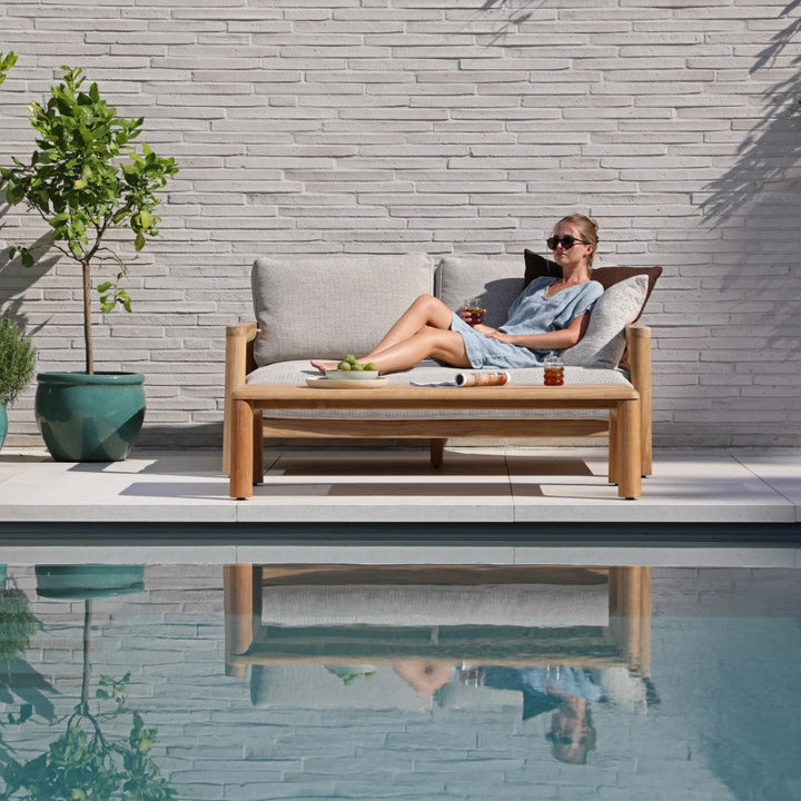 Tolo lounge set in teak and all-weather cushions