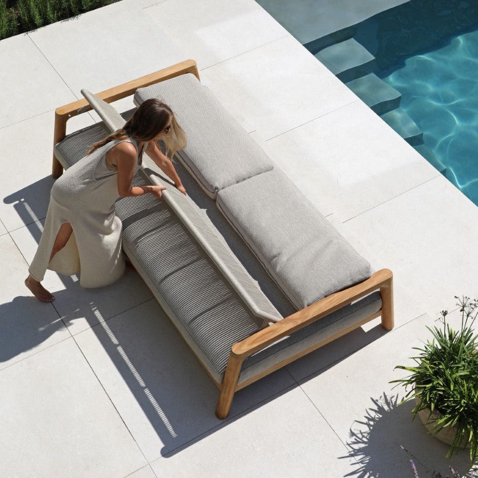 Tolo lounge set in teak and all-weather cushions