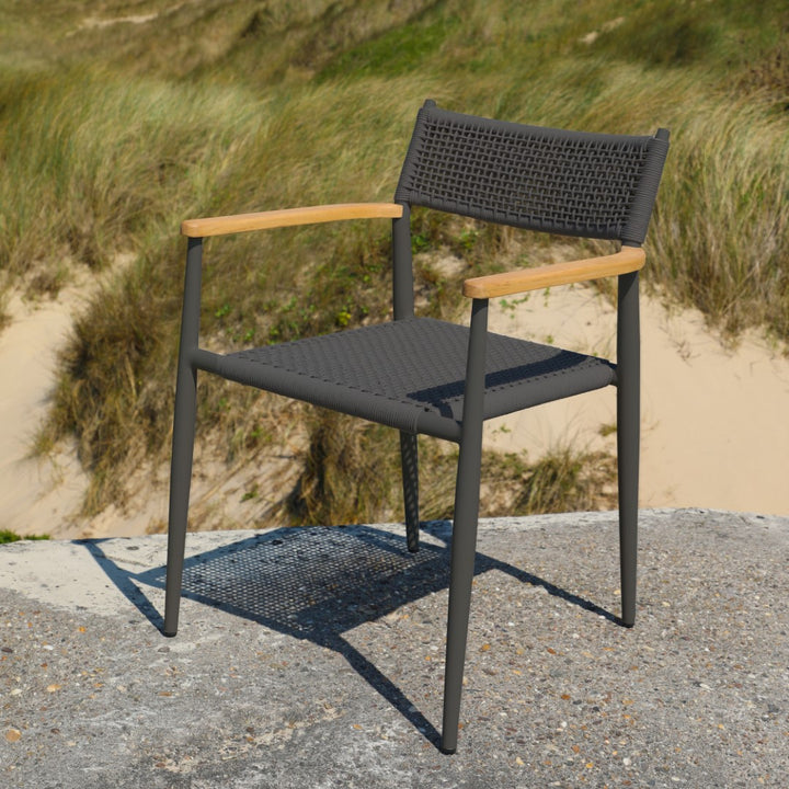Bonita tuintafel met 6 coco stapelstoelen in antracite alluminium