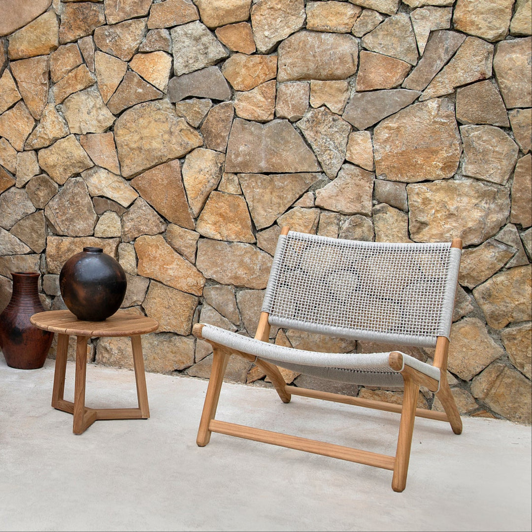 Fauteuil lounge Koozy en teck et corde tressée beige carrée