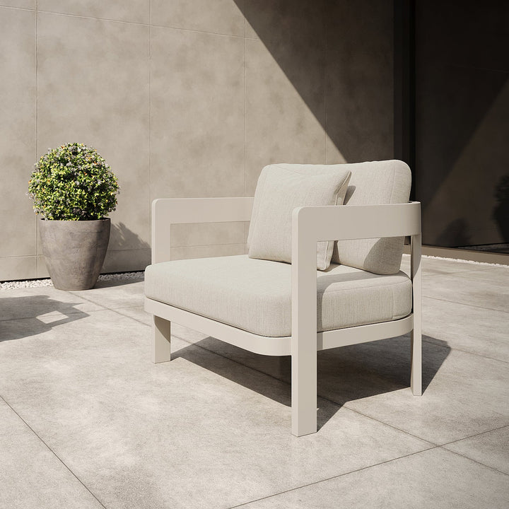 Salon de jardin Domani en aluminium beige et coussins toutes saisons